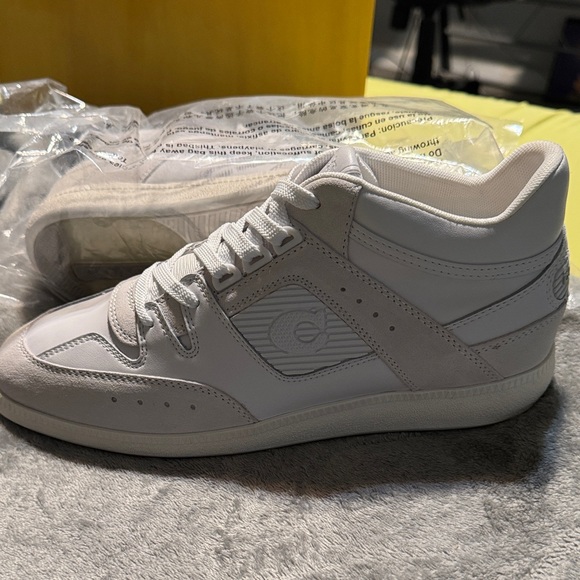 White Men's Sneakers - Picture 1 of 7